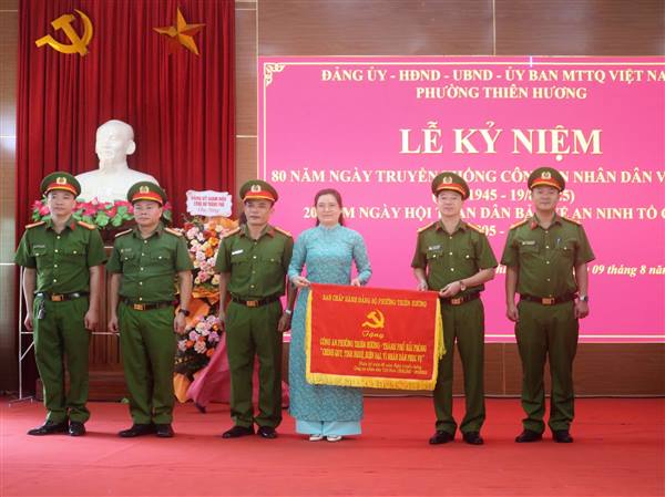 Phường Thiên Hương Kỷ niệm 80 năm Ngày truyền thống Công an nhân dân 