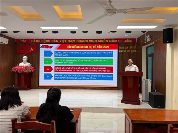 Phường Ngô Quyền bồi dưỡng Chính trị hè năm 2025 cho đội ngũ cán bộ, giáo viên ngành Giáo dục - Đào tạo 