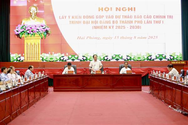 Lấy ý kiến các đồng chí nguyên lãnh đạo thành phố qua các thời kỳ tham gia góp ý vào dự thảo Báo cáo chính trị trình Đại hội Đảng bộ thành phố nhiệm kỳ 2025 - 2030
