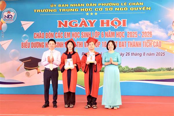 Trường THCS Ngô Quyền (phường Lê Chân) biểu dương học sinh lớp 9 thi vào lớp 10 THPT đạt thành tích cao