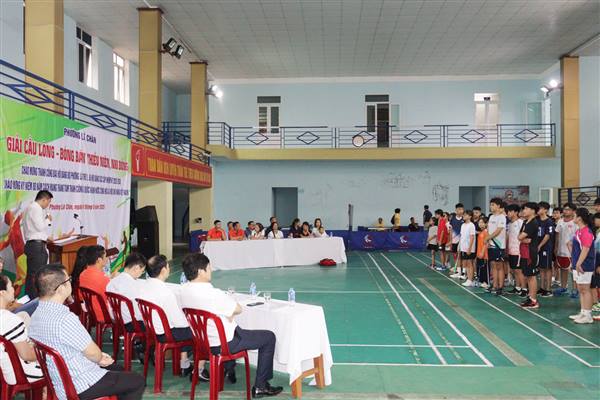 Gần 100 vận động viên tham gia giải Cầu lông, Bóng bàn thiếu niên, nhi đồng phường Lê Chân