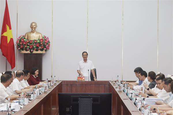 Phó Bí thư Thường trực Thành uỷ làm việc với một số địa phương về công tác chuẩn bị và duyệt tổ chức Đại hội đại biểu Đảng bộ