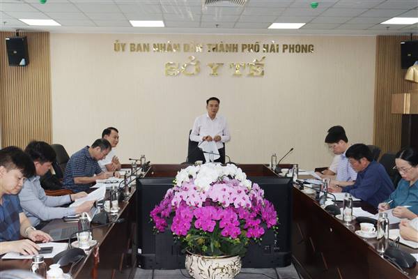 Ban Pháp chế HĐND thành phố giám sát công tác phòng, chống buôn lậu, gian lận thương mại và hàng giả tại Sở Y tế