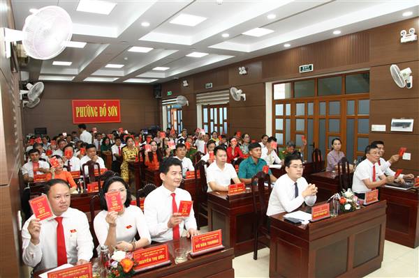 Kỳ họp thứ 3 HĐND phường Đồ Sơn xem xét, quyết nghị biên chế và số lượng lao động năm 2025
