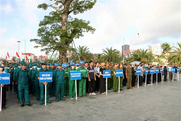 Phường Ngô Quyền ra quân đảm bảo trật tự an toàn giao thông - trật tự đường hè - vệ sinh môi trường đô thị