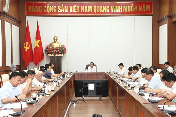 Ban Thường vụ Thành ủy nghe báo cáo tình hình kinh tế - xã hội tháng 8, triển khai nhiệm vụ tháng 9/2025