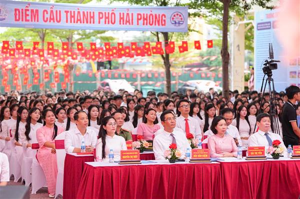 UBND thành phố ban hành Kế hoạch thực hiện 9 nhiệm vụ, giải pháp trọng tâm năm học 2025–2026 nhằm nâng cao chất lượng giáo dục toàn diện