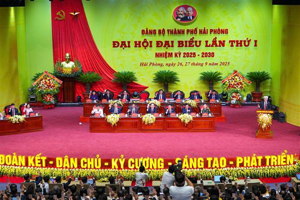 THÔNG CÁO BÁO CHÍ: Đại hội đại biểu Đảng bộ thành phố Hải Phòng lần thứ I, nhiệm kỳ 2025 - 2030 Ngày làm việc thứ nhất

