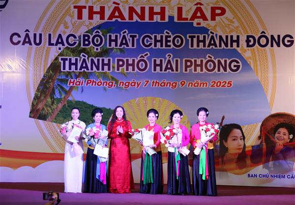 Ra mắt Câu lạc bộ Hát Chèo Thành Đông thành phố Hải Phòng
