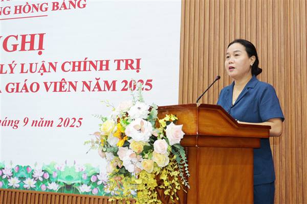 Phường Hồng Bàng: Tập huấn, bồi dưỡng lý luận chính trị năm 2025 cho cán bộ quản lý, giáo viên các cơ sở giáo dục và đào tạo
