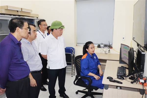 Giám sát chuyên đề về công tác tiêu thoát nước và xử lý nước thải đô thị trên địa bàn phường Gia Viên