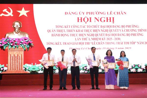 Phường Lê Chân: Tổng kết công tác tổ chức Đại hội đại biểu Đảng bộ phường lần thứ I và trao giải Hội thi “Lê Chân trong trái tim tôi” năm 2025