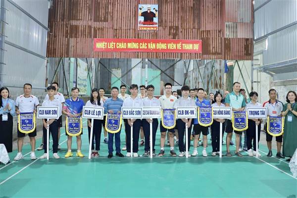 Hơn 30 vận động viên tham gia Giải cầu lông phường Hồng Bàng lần thứ 1, năm 2025