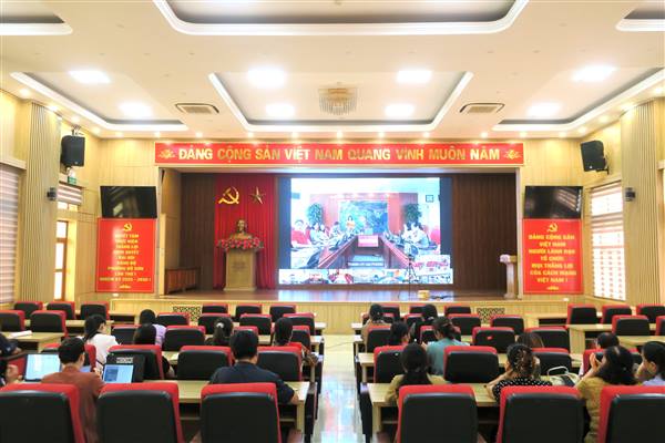 Hơn 3.000 đại biểu dự tập huấn nghiệp vụ quản lý tài chính, tài sản Đảng và công tác thu, nộp đảng phí năm 2025