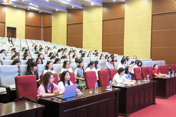 Hội Liên hiệp Phụ nữ thành phố tập huấn nghiệp vụ tổ chức Đại hội đại biểu Phụ nữ cấp xã