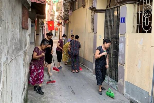 Phường Gia Viên ra quân tổng dọn vệ sinh môi trường chào mừng Đại hội Đảng bộ thành phố