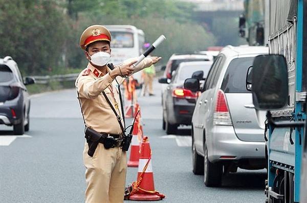 Thông báo phân luồng giao thông phục vụ thi công cầu Nguyễn Trãi