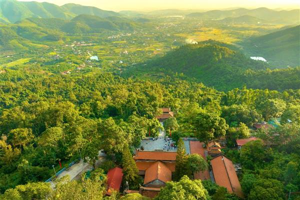  Vị thế địa chính trị và Nguồn lực tài nguyên thiên nhiên ưu việt