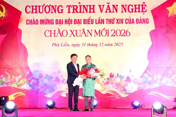Sôi nổi chương trình văn nghệ chào mừng Đại hội đại biểu lần thứ XIV của Đảng, chào Xuân mới 2026