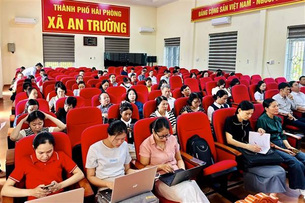 Xã An Trường tập huấn kỹ năng số, an toàn thông tin, nhận diện, phòng, chống lừa đảo trên không gian mạng