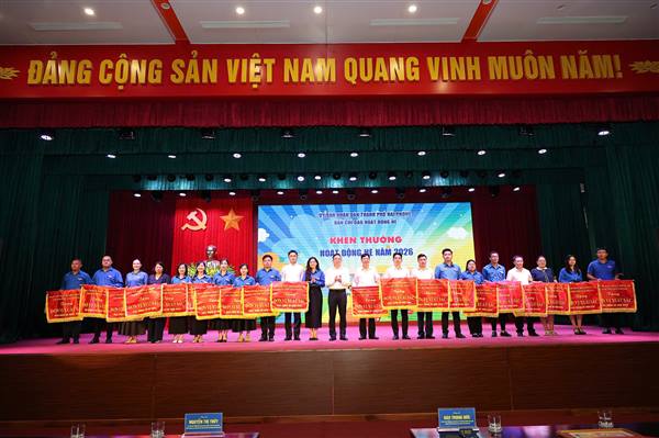 Khen thưởng nhiều tập thể, cá nhân có thành tích xuất sắc trong Hoạt động hè và Chiến dịch Thanh niên tình nguyện hè năm 2026
