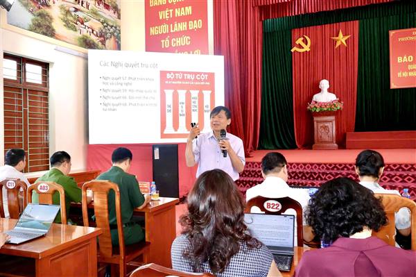 Hội nghị Báo cáo viên tháng 10 phường Thiên Hương về công tác đối ngoại và hội nhập quốc tế