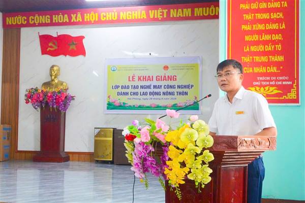 Đào tạo nghề may công nghiệp dành cho lao động nông thôn tại xã Tứ Kỳ và xã Khúc Thừa Dụ