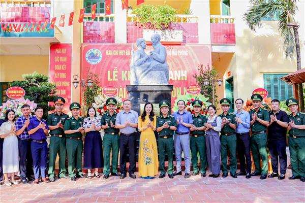 Bộ đội Biên phòng thành phố Hải Phòng đồng loạt khánh thành Tượng đài “Nghe lời non nước” tại các đơn vị cơ sở