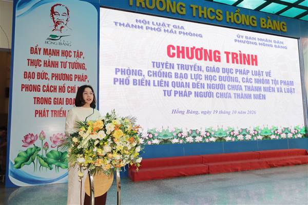 Tuyên truyền pháp luật, phòng chống bạo lực học đường và tội phạm vị thành niên cho cán bộ, giáo viên, học sinh Trường THCS Hồng Bàng