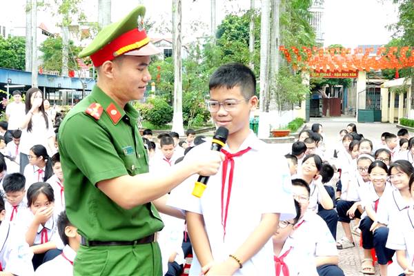 Trường THCS Nam Hà tăng cường tuyên truyền pháp luật về an toàn giao thông, phòng, chống ma túy, PCCC và an ninh mạng