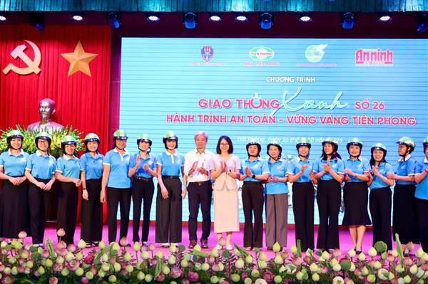 Lan tỏa thông điệp giao thông an toàn trong hội viên phụ nữ toàn thành phố