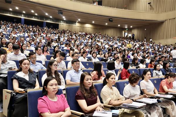 Hơn 1.700 đại biểu tham dự Hội nghị tập huấn nghiệp vụ công tác thi đua, khen thưởng năm 2026