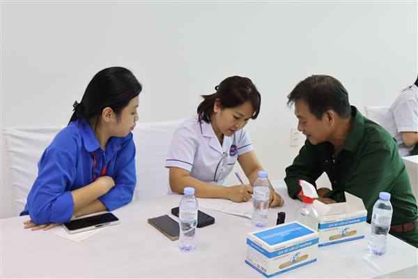 Đẩy nhanh tiến độ khám sức khỏe định kỳ, khám sàng lọc cho người dân và người lao động
