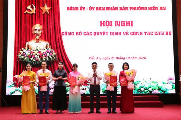 Phường Kiến An công bố các Quyết định về công tác cán bộ