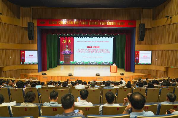 Đảng ủy UBND thành phố tập huấn, bồi dưỡng nghiệp vụ công tác xây dựng Đảng và công tác kiểm tra, giám sát của Đảng năm 2026