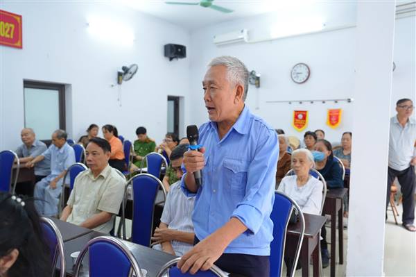 Đảng ủy phường Thành Đông duy trì tổ chức “Ngày thứ Sáu nghe dân nói” tại tổ dân phố