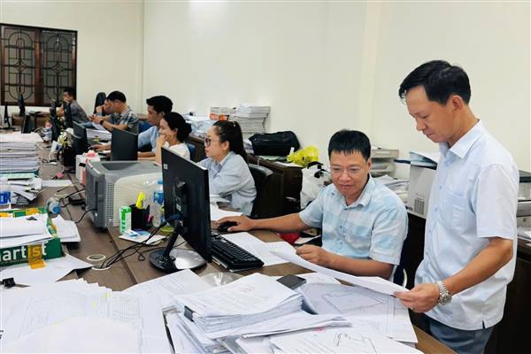 Hoàn thiện cơ sở dữ liệu dùng chung và chuyên ngành, nâng cao hiệu quả quản lý, giải quyết thủ tục hành chính trực tuyến