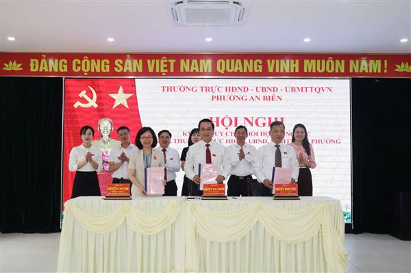 Phường An Biên: Ký kết Quy chế phối hợp công tác giữa Thường trực HĐND - UBND - Ủy ban MTTQ Việt Nam