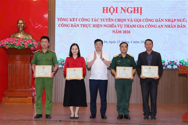 Phường Hồng An tổng kết công tác tuyển chọn và gọi công dân nhập ngũ, công dân thực hiện nghĩa vụ Công an nhân dân năm 2026