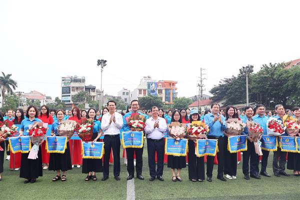 Phát động Tháng Công nhân, Tháng hành động về An toàn, vệ sinh lao động và Ngày hội Văn hóa - Thể thao năm 2026