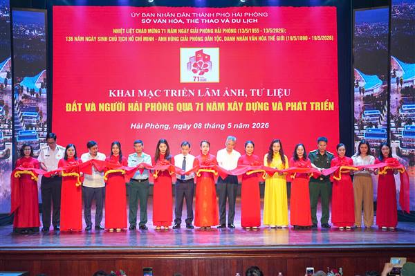 Khai mạc Triển lãm chủ đề “Đất và Người Hải Phòng qua 71 năm xây dựng và phát triển”