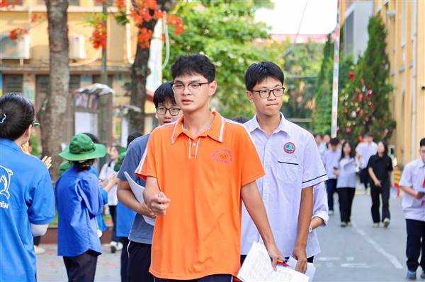 61.268 thí sinh hoàn thành môn thi Ngoại ngữ Kỳ thi tuyển sinh vào lớp 10 THPT năm học 2026 - 2027