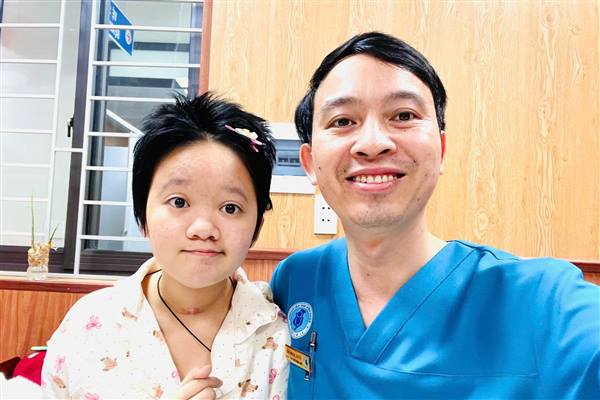 Bệnh nhi hồi sinh sau xuất huyết não nặng tại Khoa Y học cổ truyền - Phục hồi chức năng, Bệnh viện Nhi Hải Phòng