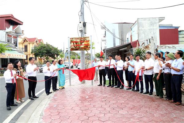 Phường Phù Liễn gắn biển các công trình chào mừng kỷ niệm 71 năm Ngày Giải phóng Hải Phòng (13/5/1955 - 13/5/2026)