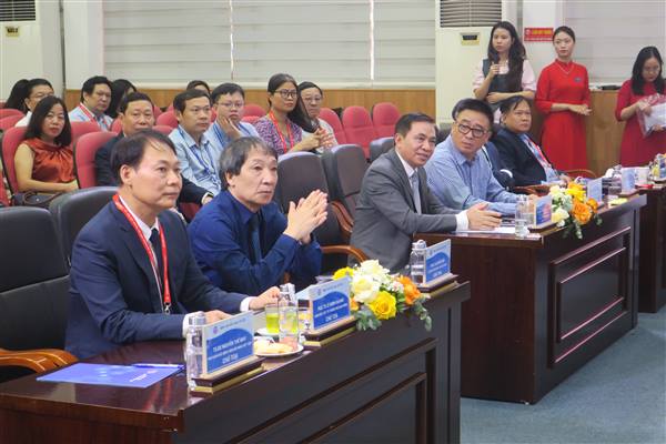 Hàng trăm chuyên gia, nhà khoa học, nhân viên y tế trong và ngoài nước tham dự Hội thảo Phòng chống ung thư tại thành phố Hải Phòng