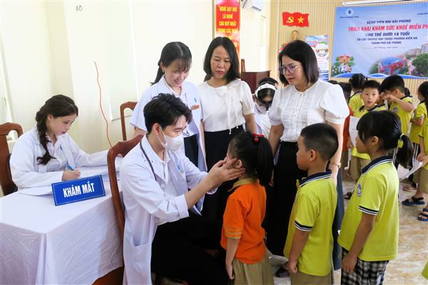 Bệnh viện Nhi Hải Phòng triển khai khám sàng lọc miễn phí cho hơn 1.500 trẻ em dưới 18 tuổi trên địa bàn phường Kiến An