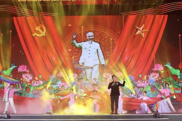 Chương trình nghệ thuật đặc sắc “Sáng mãi tên Người - Hồ Chí Minh” sẽ diễn ra vào tối 19/5 tại Quảng trường Trung tâm Văn hóa Xứ Đông 