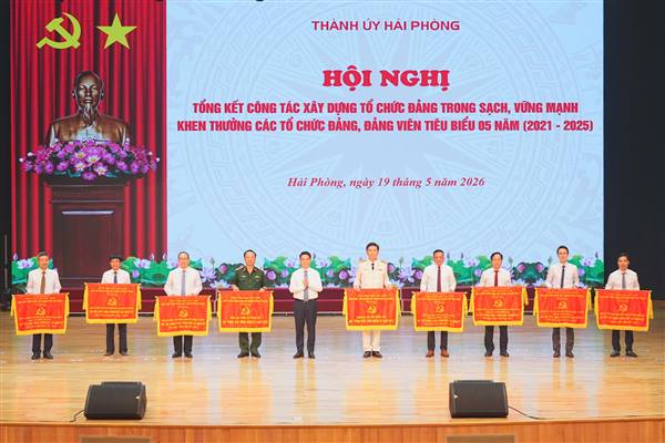 Tổng kết công tác xây dựng tổ chức đảng trong sạch vững mạnh; khen thưởng các tổ chức đảng, đảng viên tiêu biểu 5 năm (2021 - 2025)