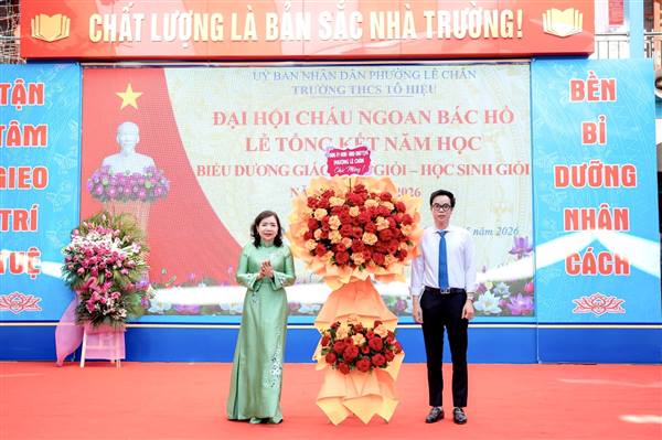 Trường THCS Tô Hiệu biểu dương giáo viên, học sinh xuất sắc trong năm học 2025 - 2026