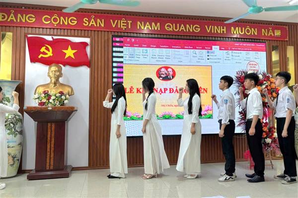 Đảng bộ phường Nhị Chiểu đẩy mạnh phát triển đảng viên trong trường học